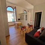 Five Roses Studio Flat